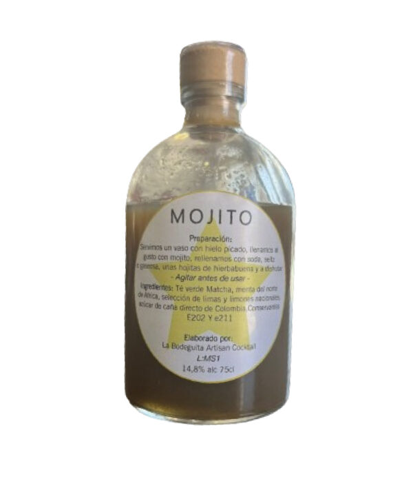 Mojito sin Alcohol (75 cl) El Mojito sin Alcohol es una versión refrescante y libre de alcohol de este clásico cóctel cubano, ideal para quienes prefieren disfrutar de sabores frescos y vibrantes sin la presencia de alcohol. Esta presentación en botella de 75 cl es perfecta para compartir con amigos y familiares durante cualquier ocasión. Características principales: Ingredientes frescos: El Mojito sin Alcohol está elaborado con una mezcla de lima fresca, menta, azúcar y soda, cuidadosamente combinados para recrear el sabor característico y refrescante del Mojito tradicional. Libre de alcohol: Perfecto para aquellos que prefieren opciones sin alcohol, este Mojito conserva el perfil de sabor fresco y cítrico del original, pero sin los efectos del alcohol. Listo para servir: La botella está lista para ser agitada suavemente y servida sobre hielo en un vaso alto. Puedes añadir hojas de menta y una rodaja de lima para decorar y realzar aún más su presentación. Sugerencias de consumo: Sirve el Mojito sin Alcohol bien frío sobre hielo picado en un vaso alto. Es perfecto como refresco en cualquier momento del día, especialmente en días calurosos o como opción refrescante en reuniones familiares o fiestas donde se prefiere evitar el alcohol. Presentación: La botella de 75 cl está diseñada para mantener la frescura y calidad del Mojito sin Alcohol hasta el último sorbo. Su etiqueta clara y fresca refleja el espíritu refrescante y veraniego de este cóctel sin alcohol. Conclusión: Disfruta del sabor auténtico y refrescante del Mojito sin Alcohol en cualquier ocasión. Ya sea para relajarte después de un día largo o para compartir con amigos y familiares, este cóctel sin alcohol ofrece una experiencia de sabor vibrante y deliciosa que todos pueden disfrutar.